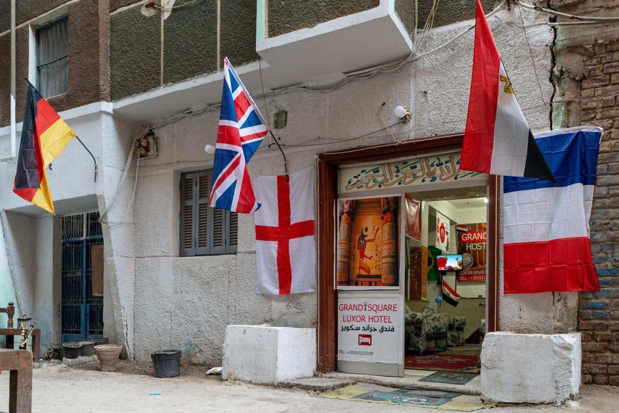 Grand Square Hostel Луксор Экстерьер фото